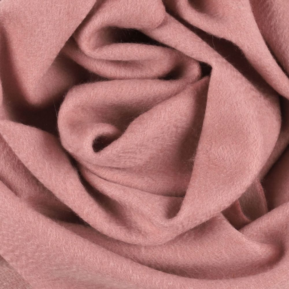 Powder pink plain cashmere scarf for women Paris