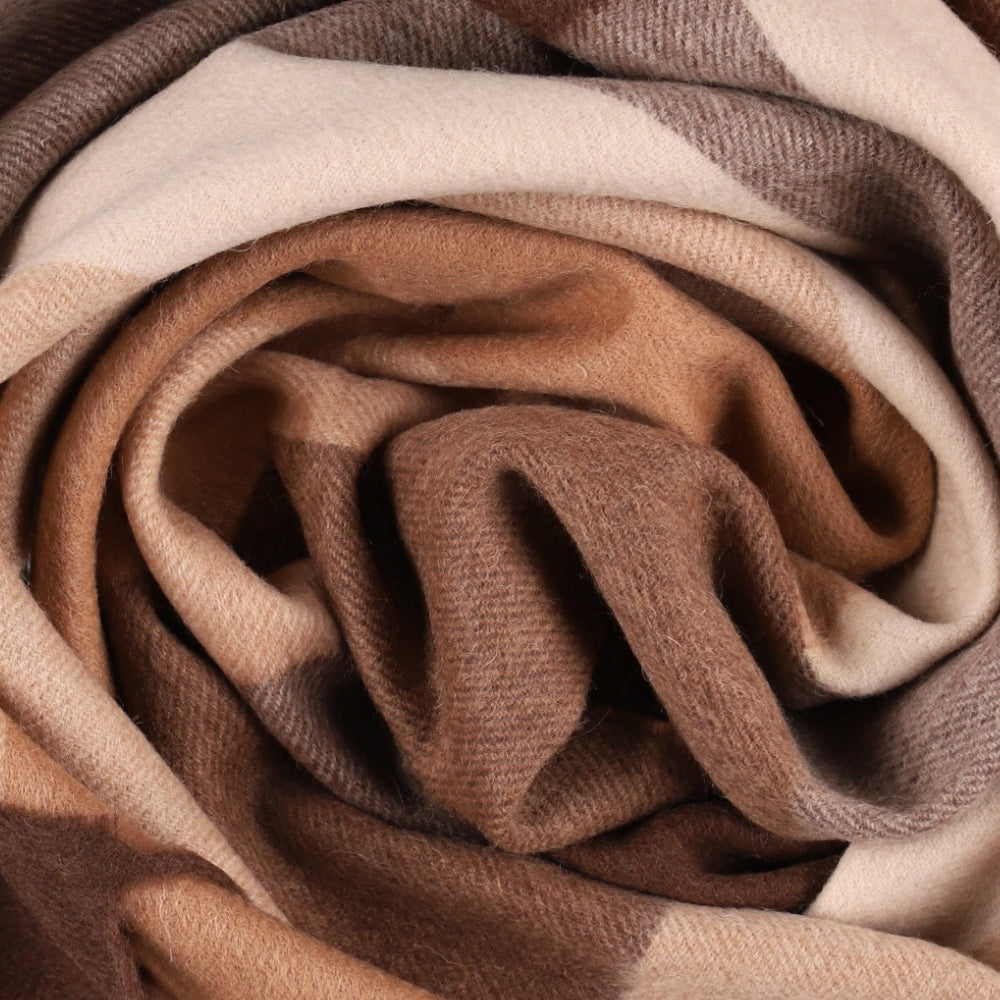 Brown and beige large check scarf in 100% wool – York (2)